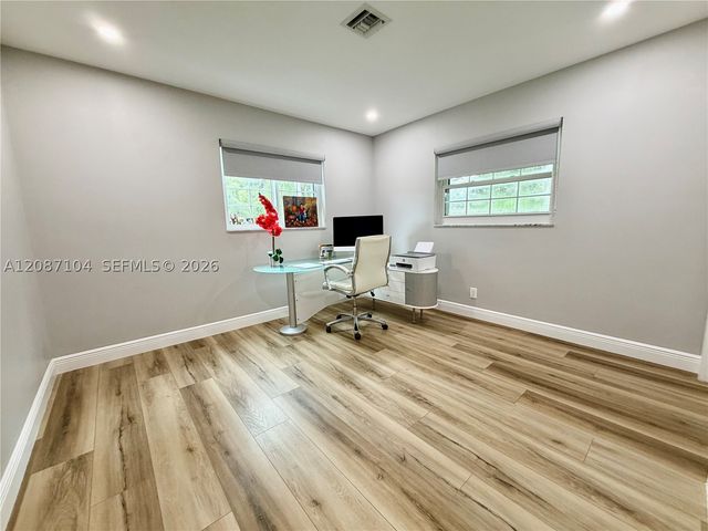 580 NW 66th Ave, Plantation, FL 33317