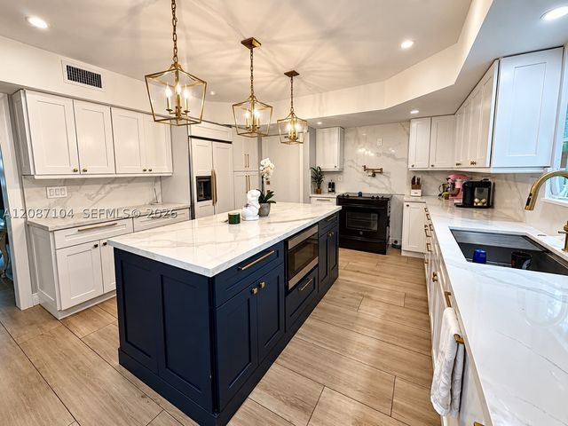 580 NW 66th Ave, Plantation, FL 33317