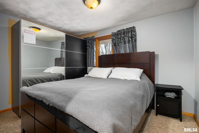 612 W BITTERSWEET Road, Washington, IL 61571