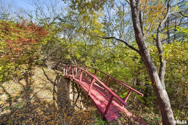 612 W BITTERSWEET Road, Washington, IL 61571