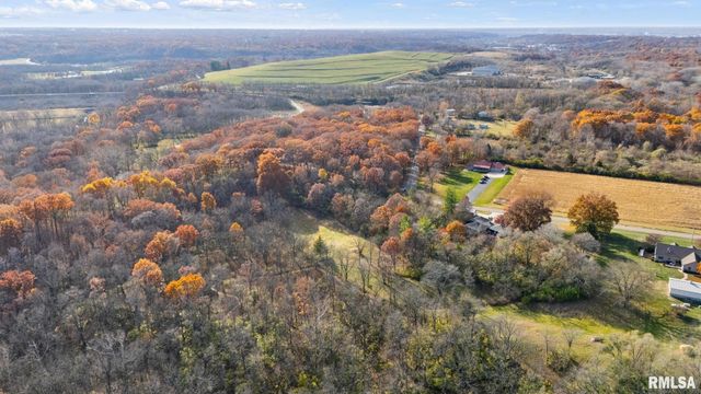 612 W BITTERSWEET Road, Washington, IL 61571