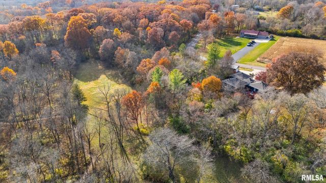 612 W BITTERSWEET Road, Washington, IL 61571