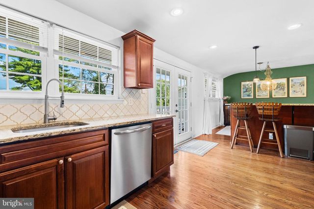 185 RAMBLEWOOD PKWY, Mount Laurel, NJ 08054