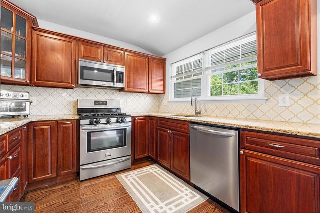 185 RAMBLEWOOD PKWY, Mount Laurel, NJ 08054