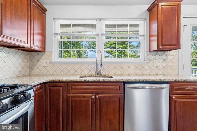 185 RAMBLEWOOD PKWY, Mount Laurel, NJ 08054