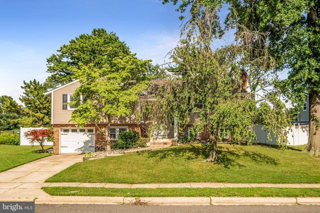 185 RAMBLEWOOD PKWY, Mount Laurel, NJ 08054