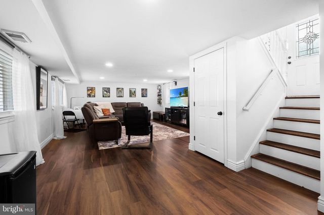 185 RAMBLEWOOD PKWY, Mount Laurel, NJ 08054
