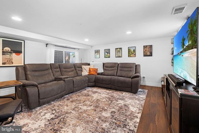 185 RAMBLEWOOD PKWY, Mount Laurel, NJ 08054