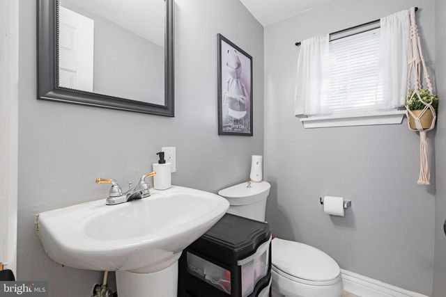 185 RAMBLEWOOD PKWY, Mount Laurel, NJ 08054