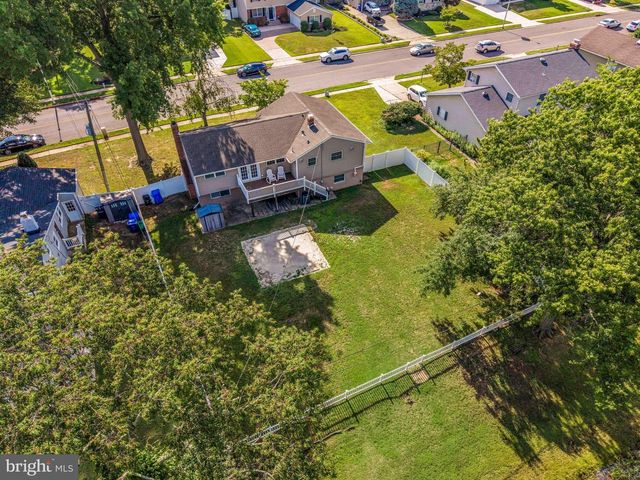 185 RAMBLEWOOD PKWY, Mount Laurel, NJ 08054