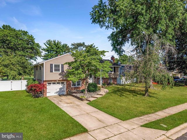 185 RAMBLEWOOD PKWY, Mount Laurel, NJ 08054