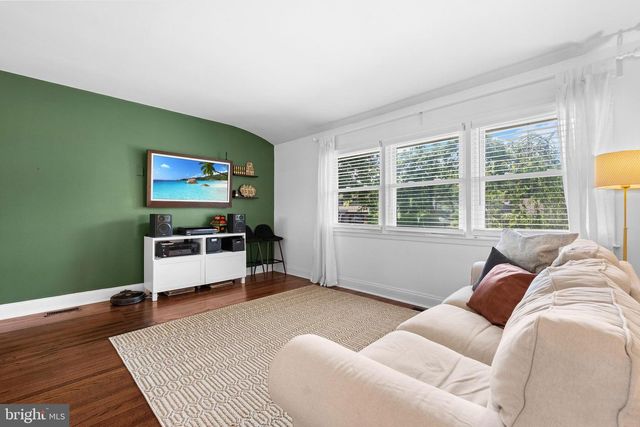 185 RAMBLEWOOD PKWY, Mount Laurel, NJ 08054
