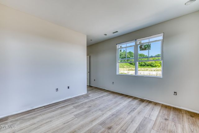 2066 Brickyard Park Drive, Kingsport, TN 37660