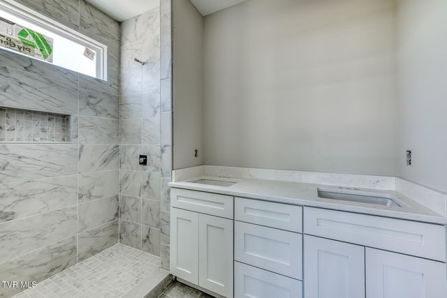 2066 Brickyard Park Drive, Kingsport, TN 37660