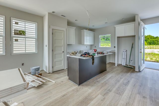 2066 Brickyard Park Drive, Kingsport, TN 37660