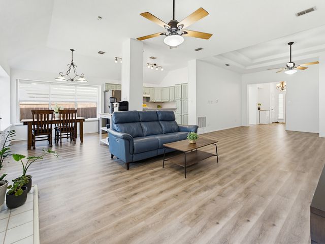 1016 Sweet Grass Trail, Flower Mound, TX 75028