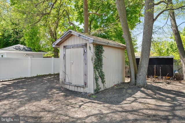 21 S OAKLAND AVE, Runnemede, NJ 08078