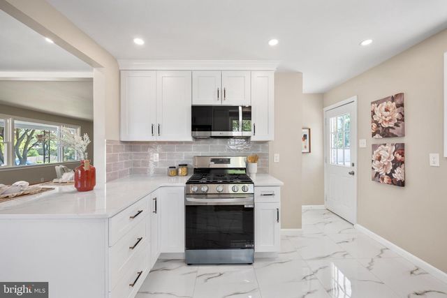 21 S OAKLAND AVE, Runnemede, NJ 08078