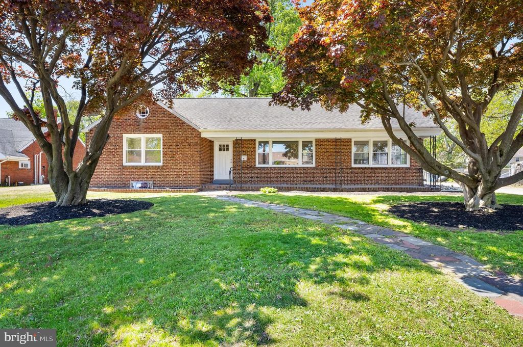 21 S OAKLAND AVE, Runnemede, NJ 08078
