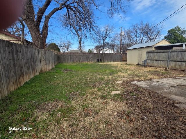 2849 W 12th Street, Dallas, TX 75211