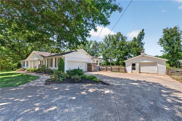 511 Bart Manous Road, Canton, GA 30115