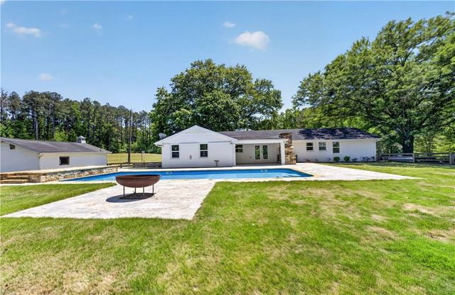 511 Bart Manous Road, Canton, GA 30115