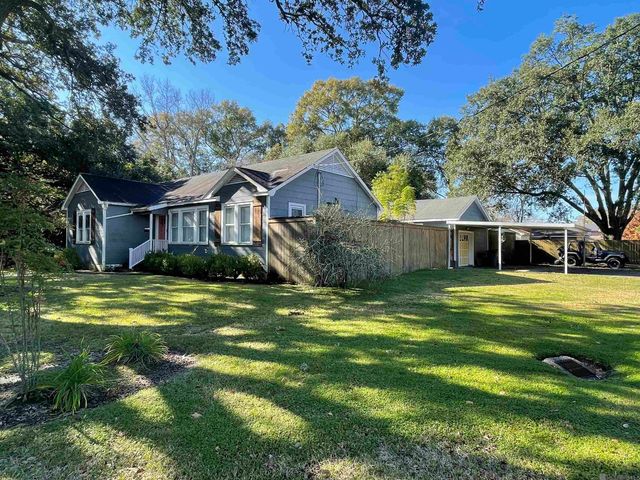 208 Bellewood Dr, Baton Rouge, LA 70806