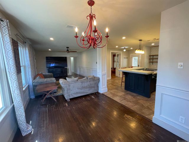 208 Bellewood Dr, Baton Rouge, LA 70806