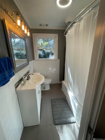 208 Bellewood Dr, Baton Rouge, LA 70806