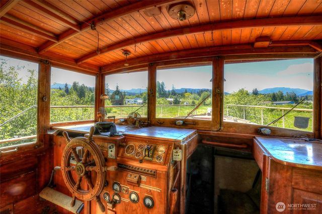 2513 W Edgewood Drive, Port Angeles, WA 98363