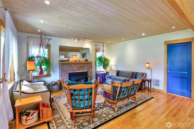 2513 W Edgewood Drive, Port Angeles, WA 98363