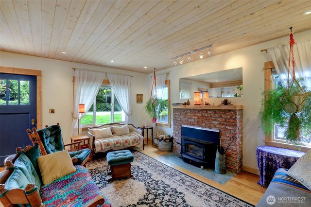 2513 W Edgewood Drive, Port Angeles, WA 98363