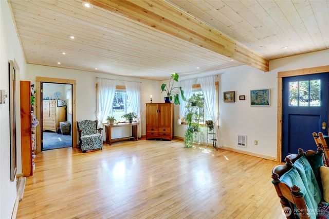 2513 W Edgewood Drive, Port Angeles, WA 98363