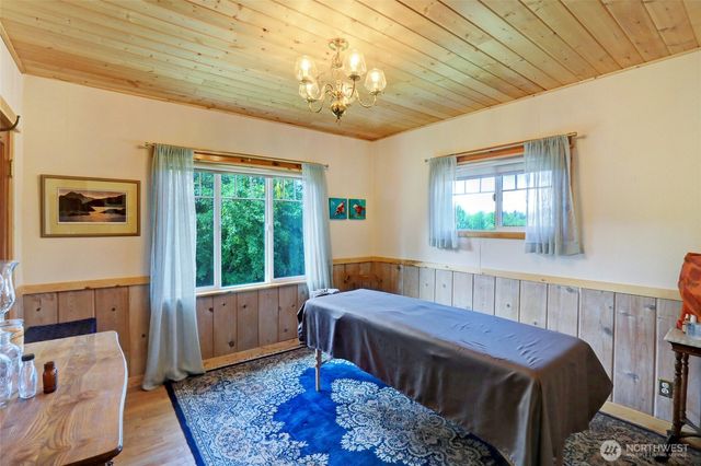 2513 W Edgewood Drive, Port Angeles, WA 98363