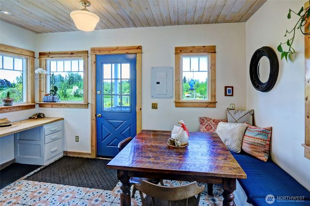 2513 W Edgewood Drive, Port Angeles, WA 98363