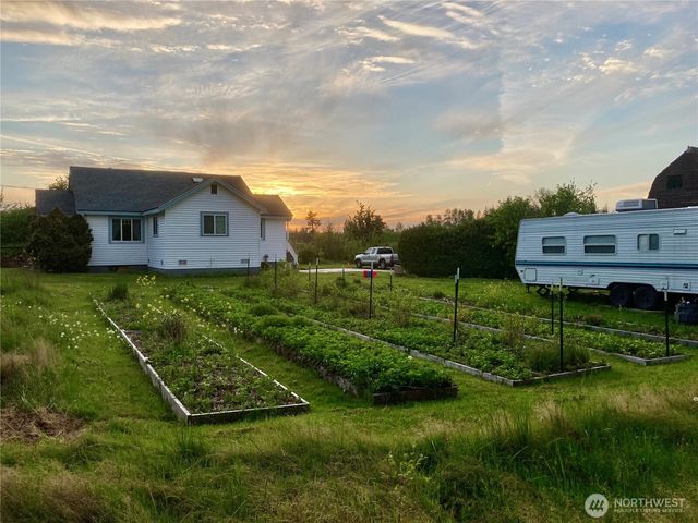 2513 W Edgewood Drive, Port Angeles, WA 98363
