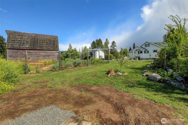 2513 W Edgewood Drive, Port Angeles, WA 98363