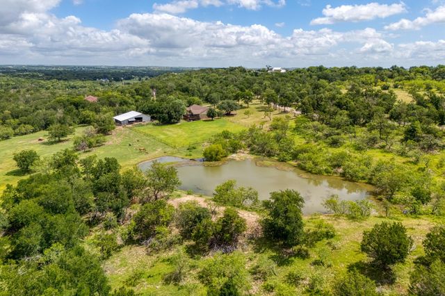 701 Berry LN, Georgetown, TX 78626