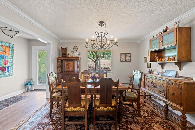 701 Berry LN, Georgetown, TX 78626