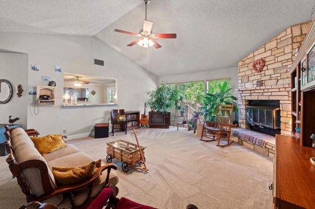 701 Berry LN, Georgetown, TX 78626