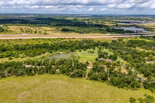 701 Berry LN, Georgetown, TX 78626