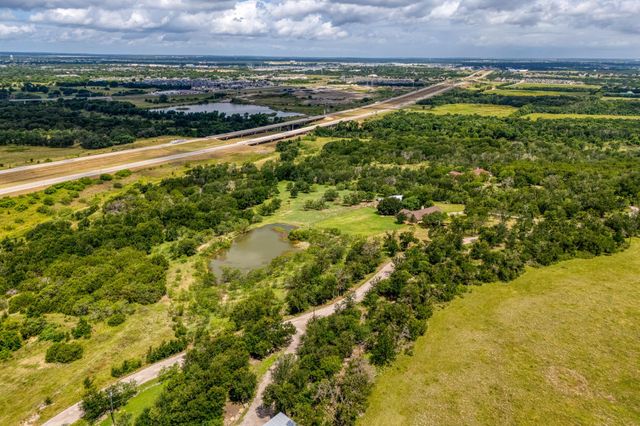701 Berry LN, Georgetown, TX 78626