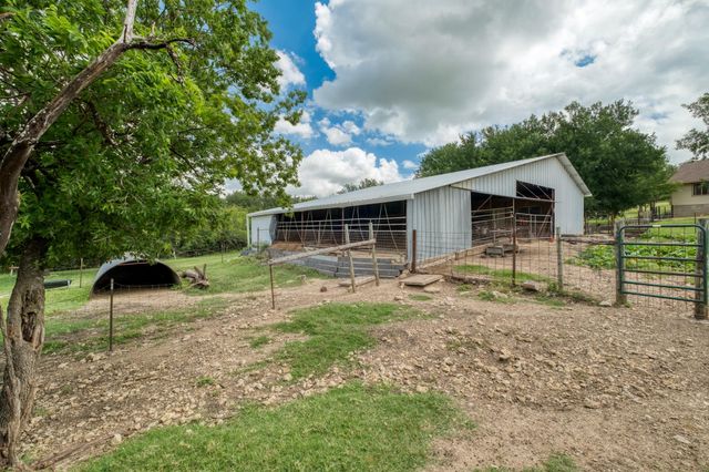 701 Berry LN, Georgetown, TX 78626