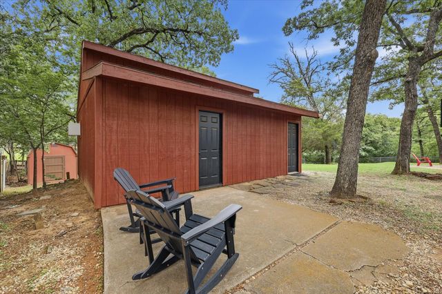 111 Oak Tree Lane, Hickory Creek, TX 75065