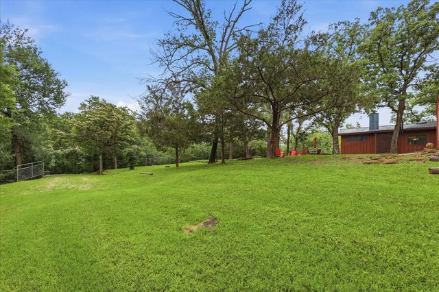 111 Oak Tree Lane, Hickory Creek, TX 75065
