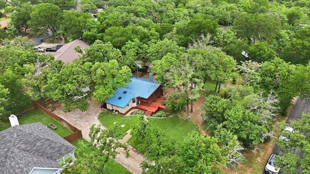 111 Oak Tree Lane, Hickory Creek, TX 75065