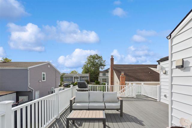 716 Oakland Avenue, Cedarhurst, NY 11516