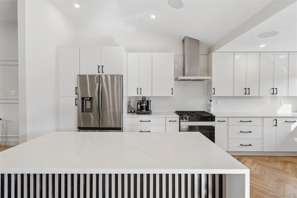 716 Oakland Avenue, Cedarhurst, NY 11516 — photo 5