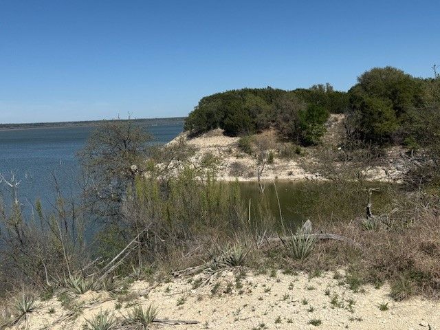 723 County Road 1304, Morgan, TX 76671