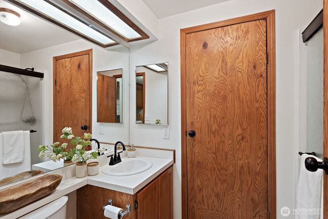 1915 N 33rd Place, Mount Vernon, WA 98273